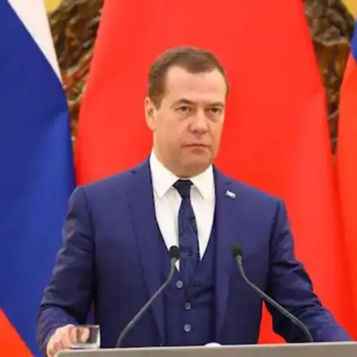 Russia, Medvedev: «Saremo pronti a usare armi nucleari, colpa dell'Occidente»