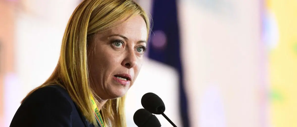 Strage di migranti, Meloni: «Dolore per i morti, vite stroncate dai trafficanti»