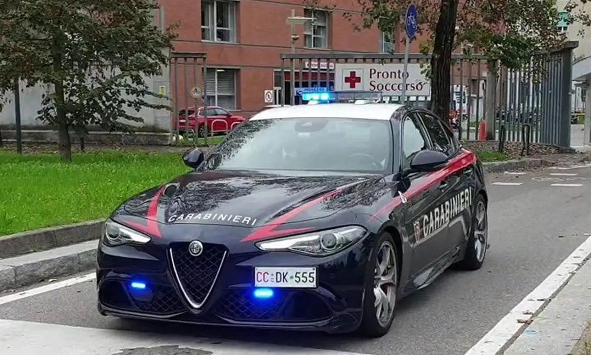 Acquappesa, 44enne arrestato per le violenze (anche sessuali) contro la compagna