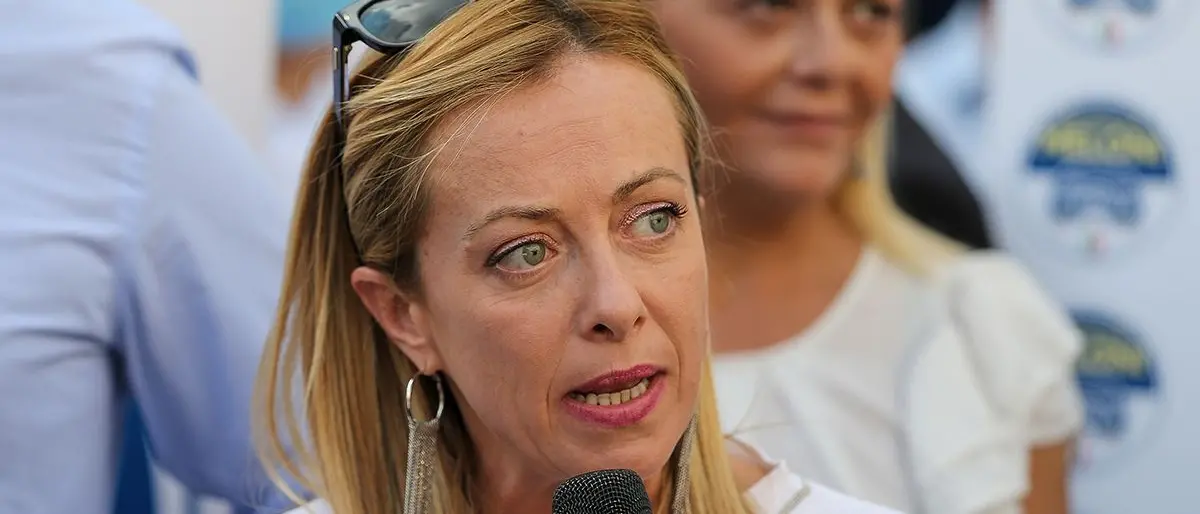 Meloni, no al Reddito di Cittadinanza ma sì alla nuova card per fare la spesa