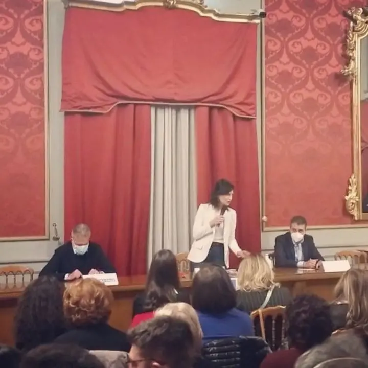 «Le foglie cadute a Cosenza sono diventate un lungo letto scivoloso»
