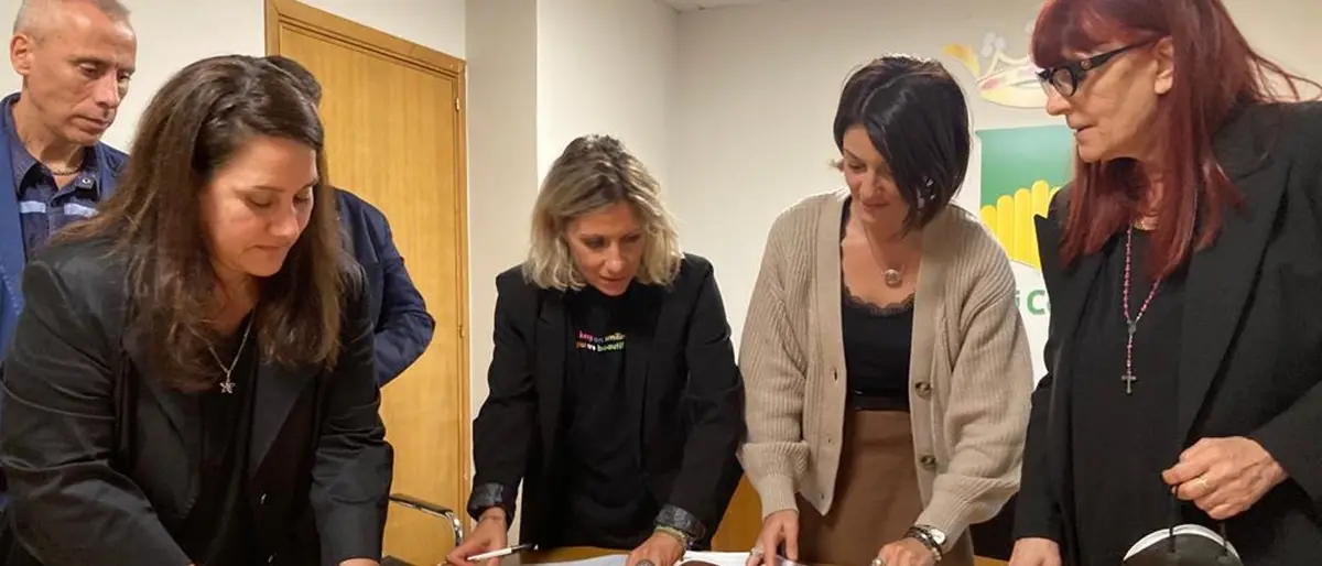 Cosenza, sottoscritta in Comune la Carta dei diritti delle persone con sclerosi multipla