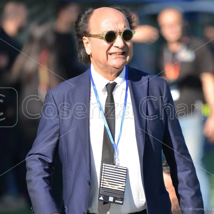 Cosenza Calcio, Guarascio chiama a colloquio ds e senatori: confronto al \"Marulla\"