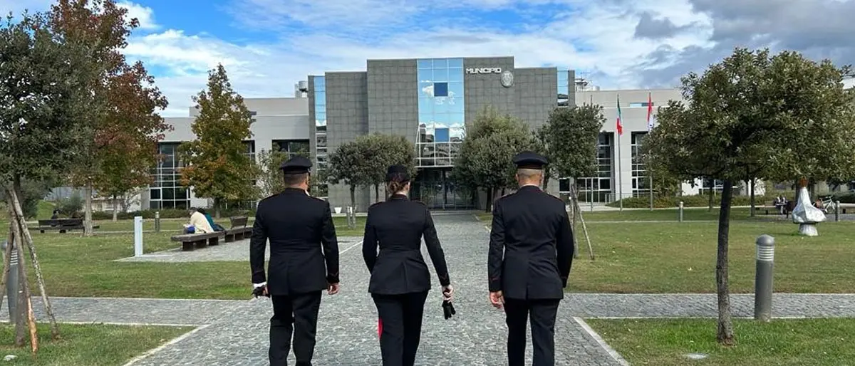 Blitz della Procura di Cosenza, 24 misure cautelari nel Comune di Rende. Divieto di dimora a Manna