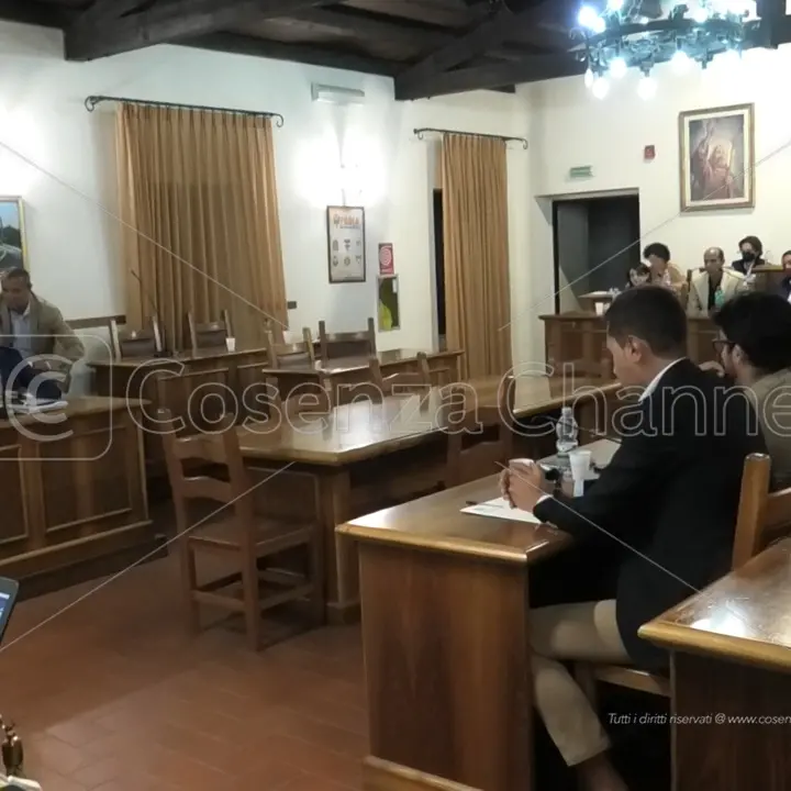 Paola, il bilancio non convince e la tassa di soggiorno divide: guai in vista al Consiglio