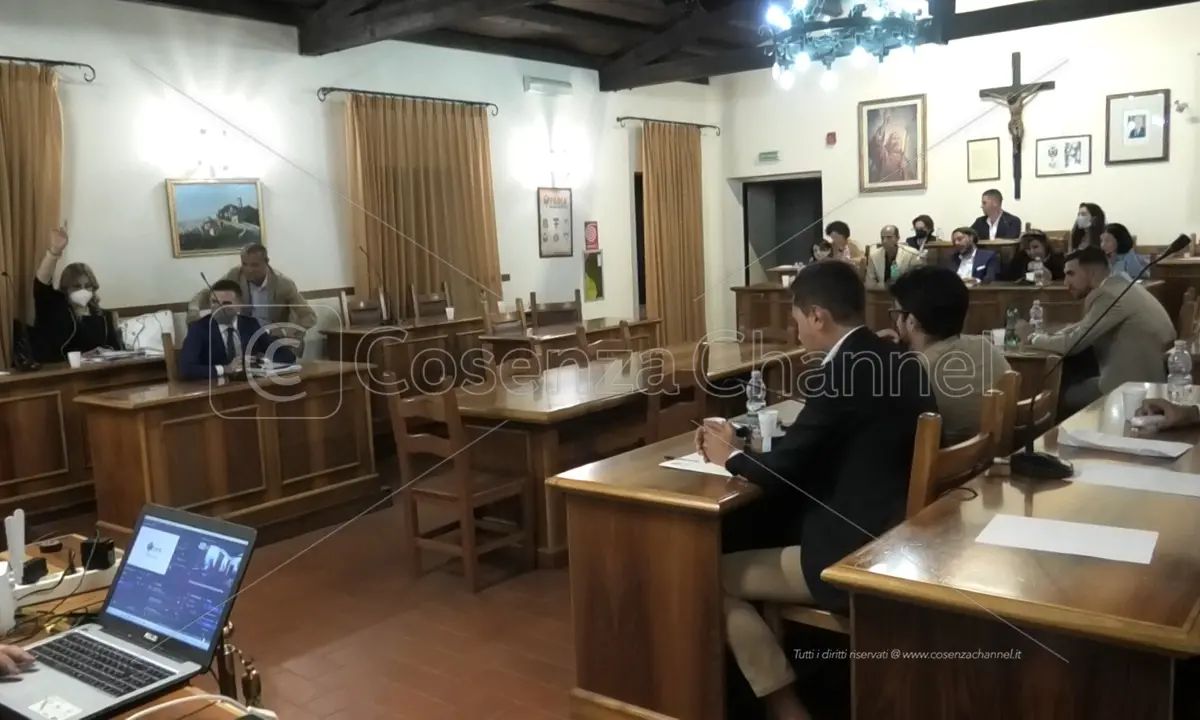 Paola, il bilancio non convince e la tassa di soggiorno divide: guai in vista al Consiglio