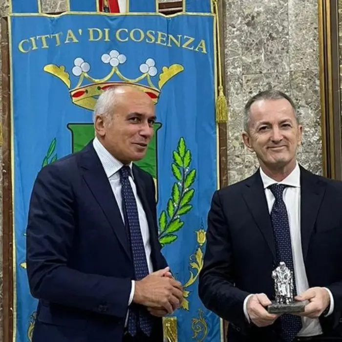 Cosenza, il sindaco incontra il nuovo Questore Michele Maria Spina