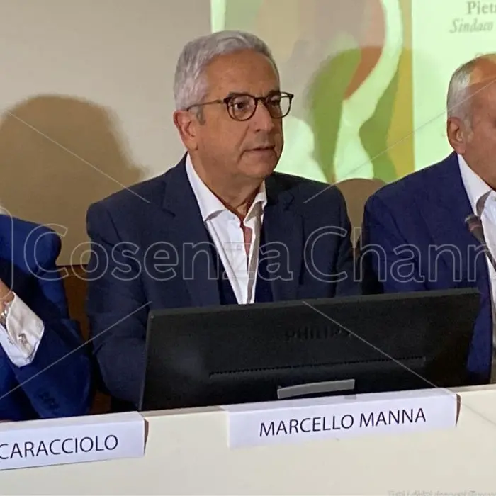 Manna: «Non mi dimetto, contro di me un teorema politico-giudiziario» | VIDEO