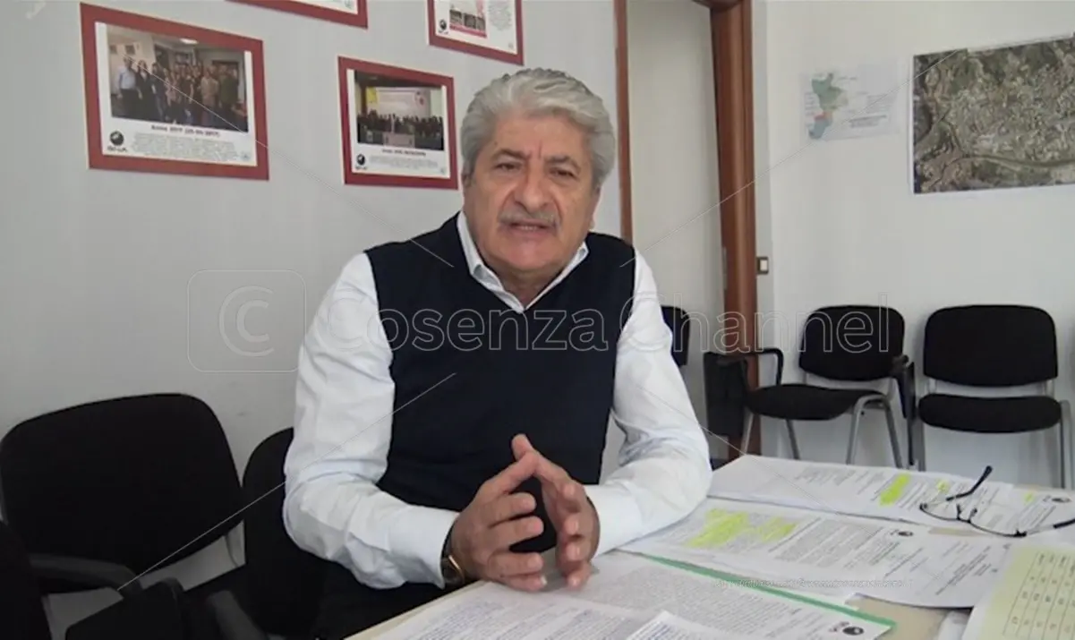 Amianto, soldi per le bonifiche tornati indietro mentre si continua a morire. Infusini: «Ci sono casi in tutta la provincia» | VIDEO