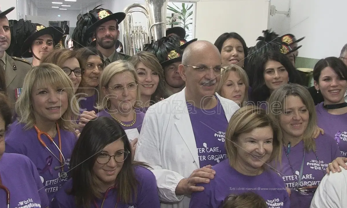 All'ospedale di Cosenza celebrata la Giornata mondiale del neonato prematuro | VIDEO