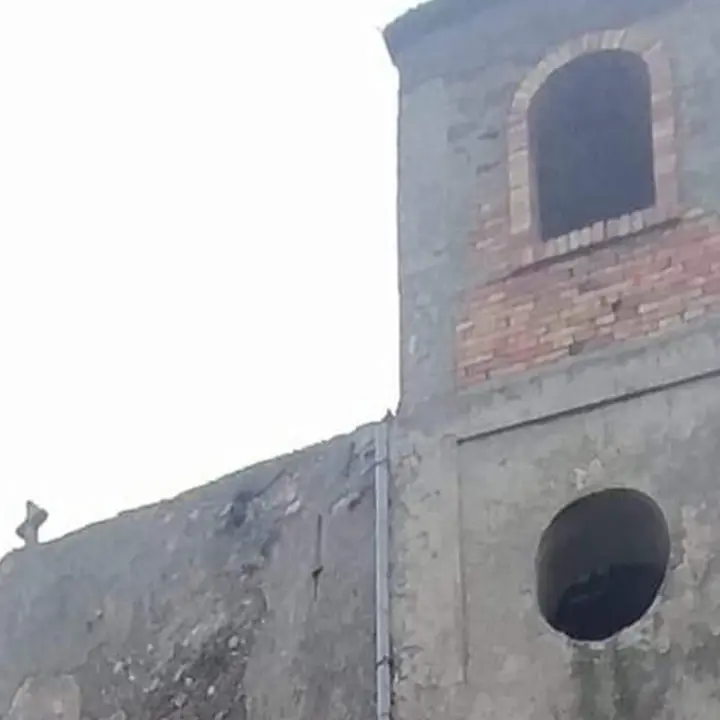 Per chi suona la campana? Ad Aiello calabro per nessuno dopo il crollo nella chiesa di San Giuliano