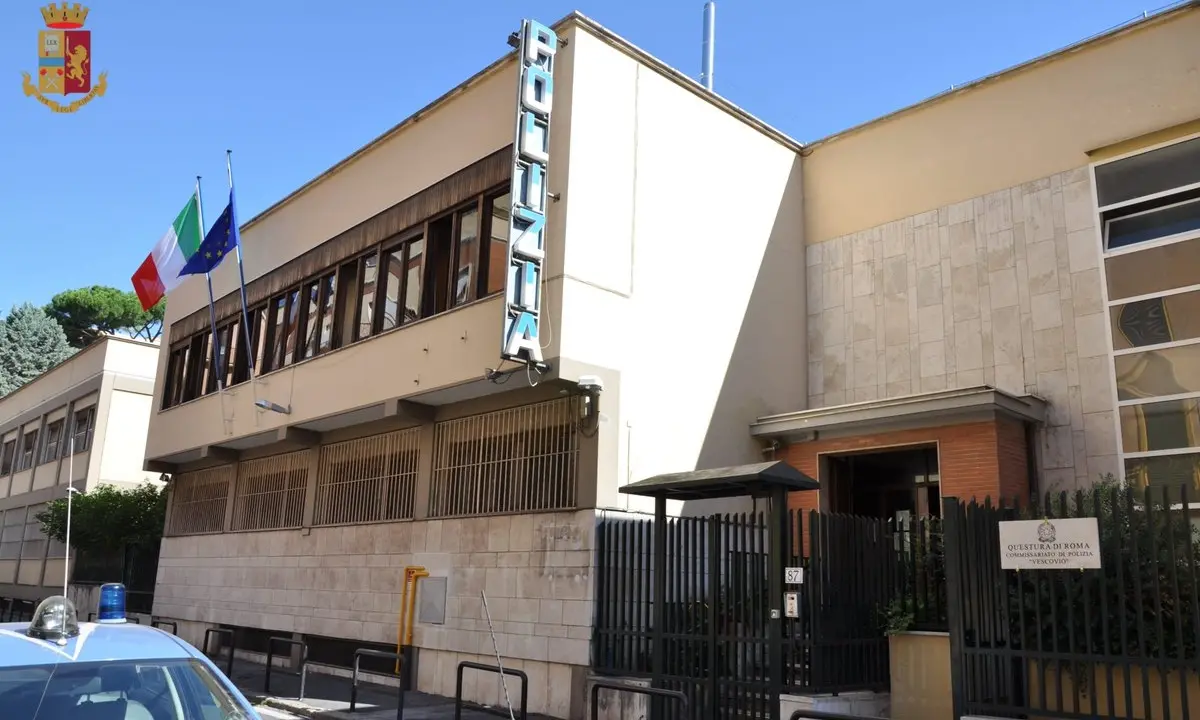 Triplice omicidio di Roma, l'uomo fermato: «Ho vagato per due giorni con i vestiti sporchi di sangue»