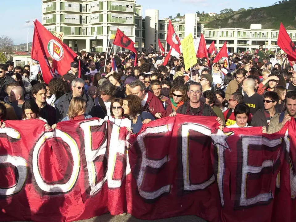 Quando l'Italia scese in piazza a Cosenza | 20 anni fa la grande manifestazione No Global