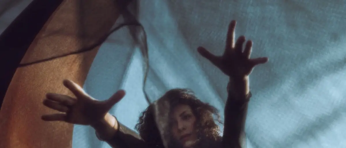 La cantautrice acrese Lei tra i semifinalisti del Premio Fabrizio De Andrè | VIDEO