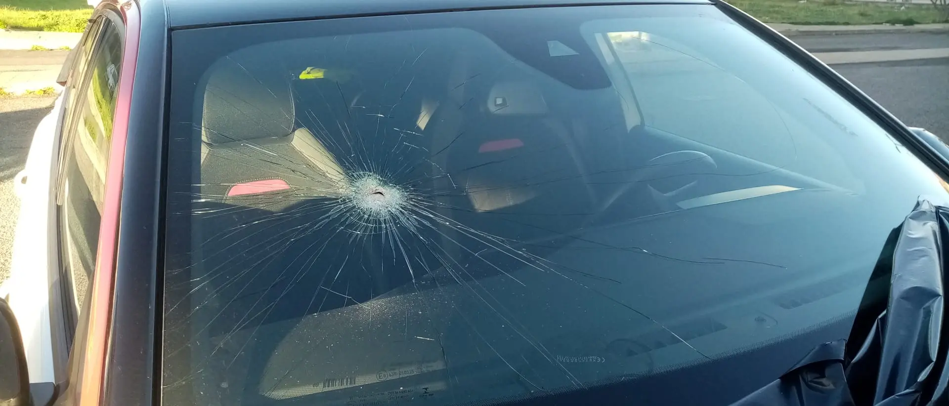 Corigliano Rossano, ruote squarciate e danni all’auto di un dipendente Ecoross