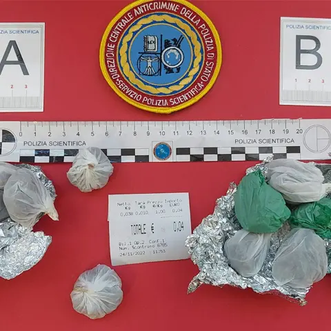 Paola, trovati 20 grammi di marijuana nei controlli nei pressi di una scuola