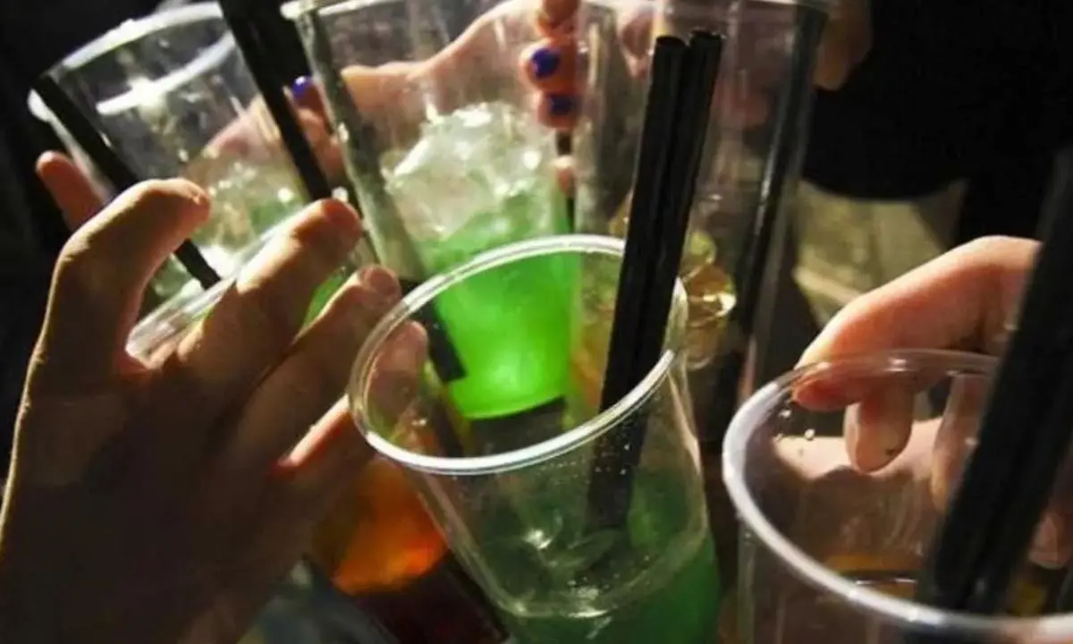 Alcol a minori di 16 anni, denunciato un uomo nel Cosentino