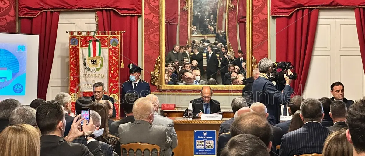 Associazione Italiana Arbitri, la sezione di Cosenza festeggia 90 anni | FOTO