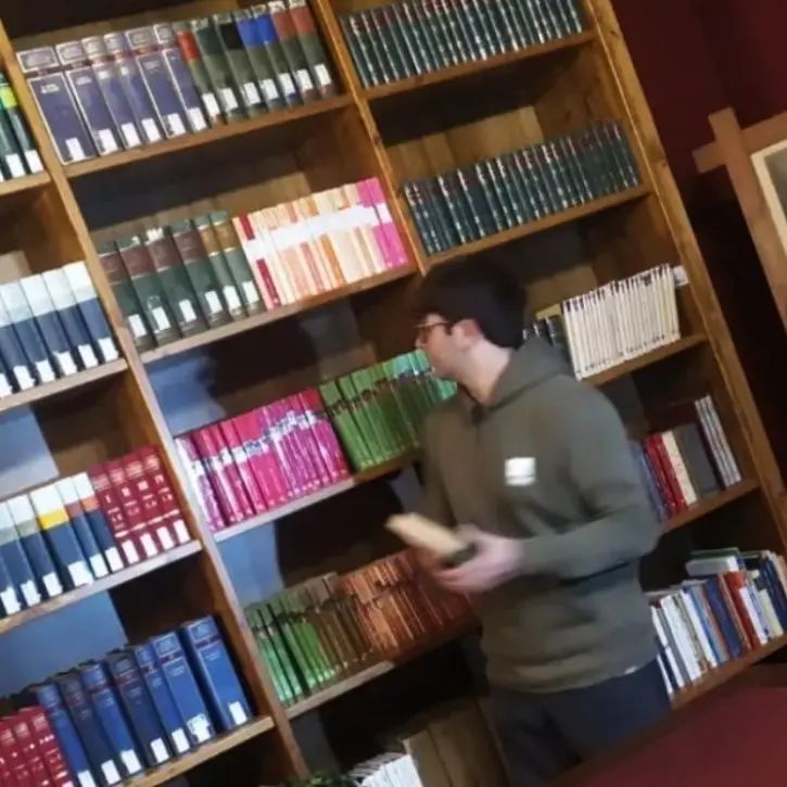 Cosenza, donati 10mila volumi alla biblioteca del liceo classico Telesio