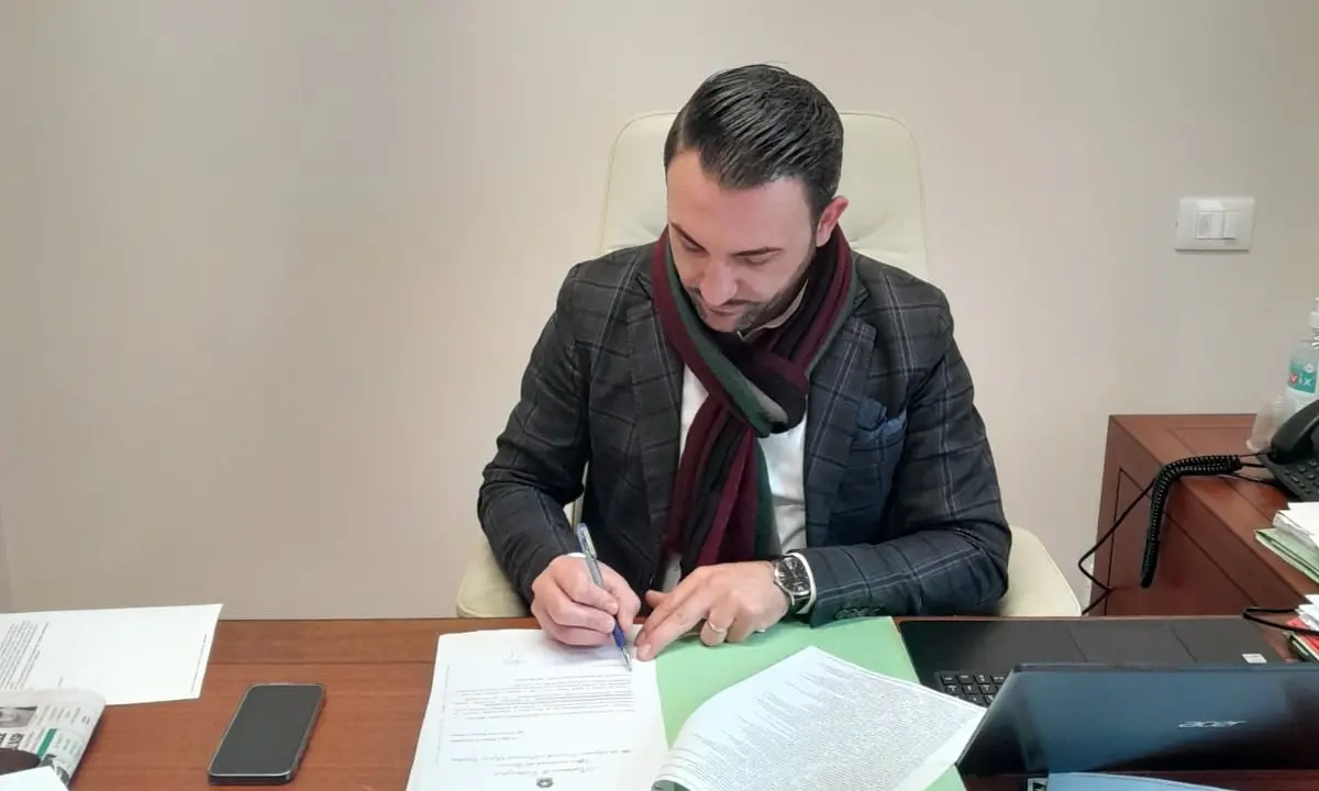 Aiello, il sindaco Lepore fa chiarezza sulla graduatoria dei caregiver: «I ritardi non sono colpa nostra»