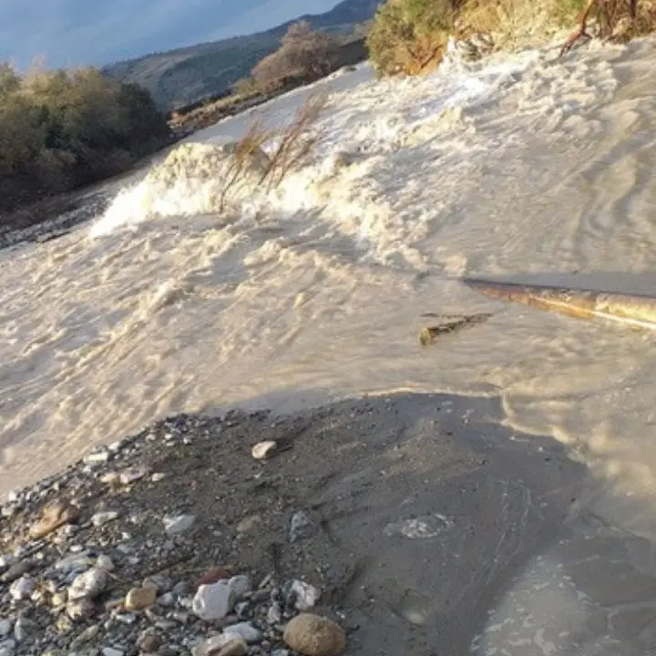 Basso Jonio, il Trionto esonda e danneggia l'acquedotto Macrocioli