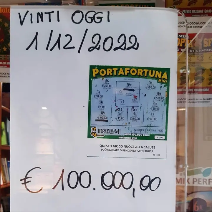 Rende, gioca 2 euro e ne vince 100mila: la fortuna arriva con un gratta e vinci