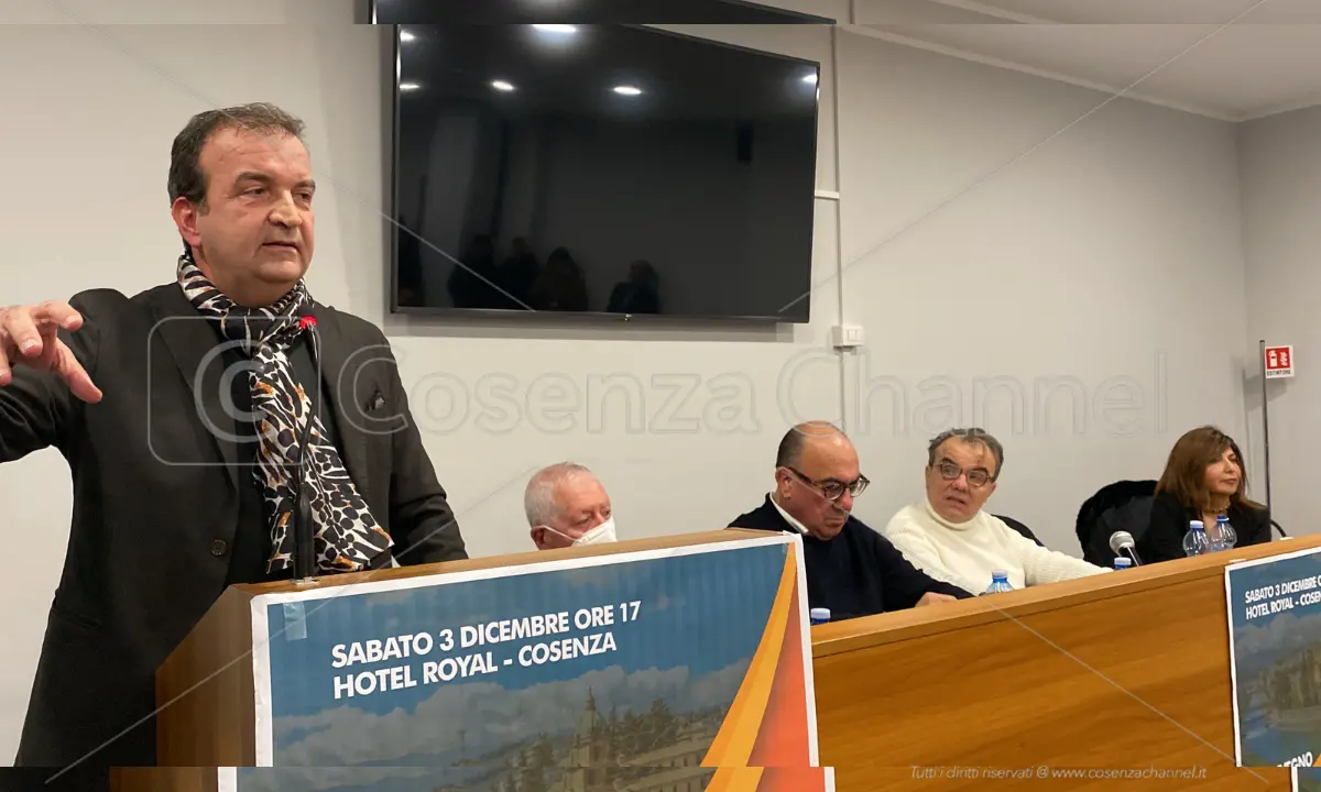 Città unica, l'affondo della Loizzo e le resistenze di Principe