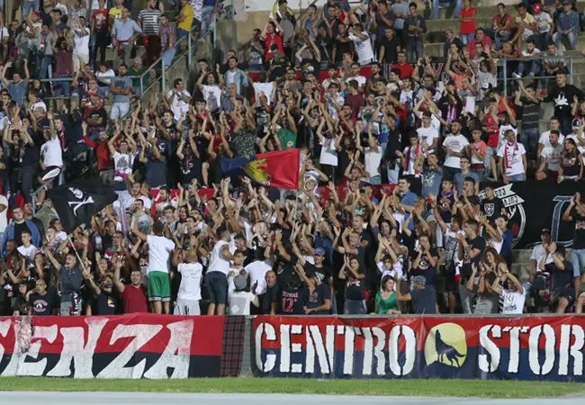 Cosenza-Paganese: ecco i prezzi dei biglietti per i playoff