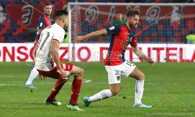 Cosenza-Perugia: le pagelle. Marson attento, Larrivey fatica