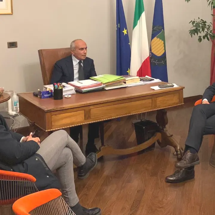 Amaco, Cosenza e Castrolibero in sintonia: «Salvare azienda e lavoratori»