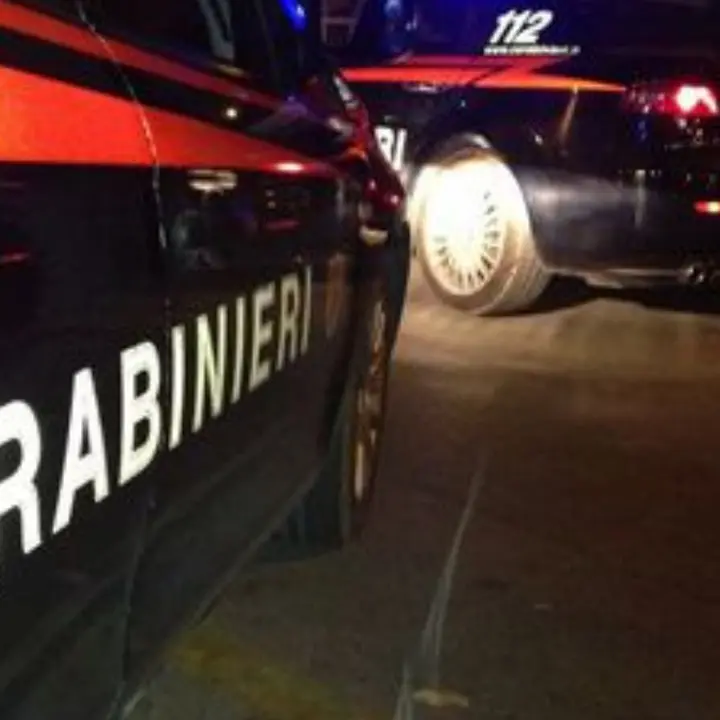 Fugge con la droga negli slip e provoca un incidente