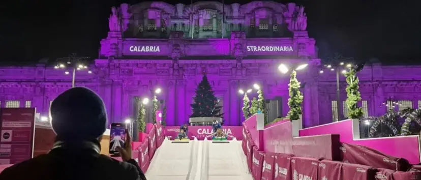 La Calabria regala a Milano una pista sul ghiaccio da 2 milioni e il sindaco leghista si arrabbia