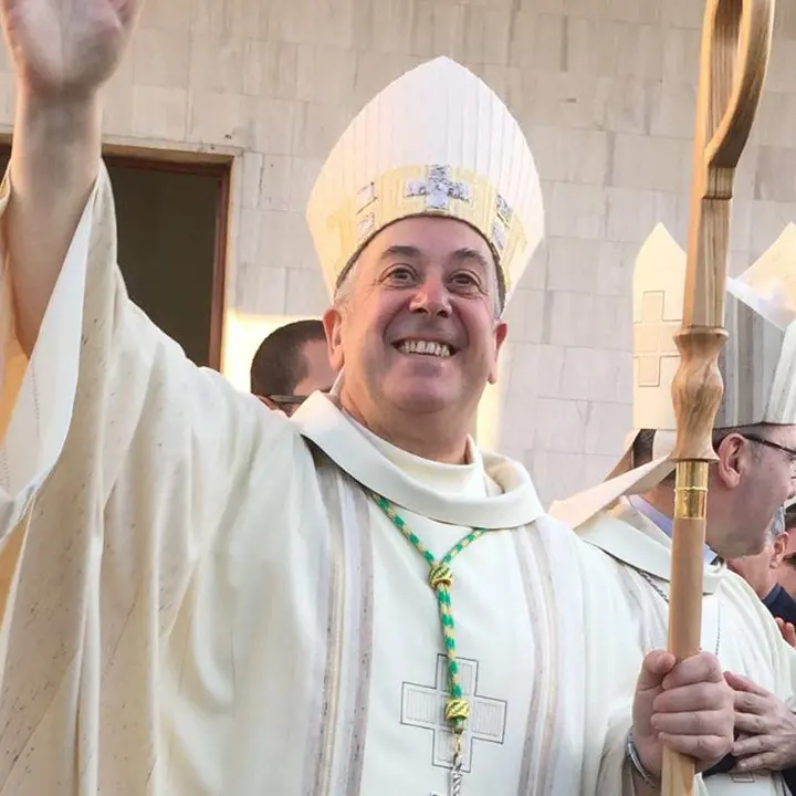 La celebrazione di Monsignor Checchinato per Ognissanti. I trasporti per domani 2 novembre
