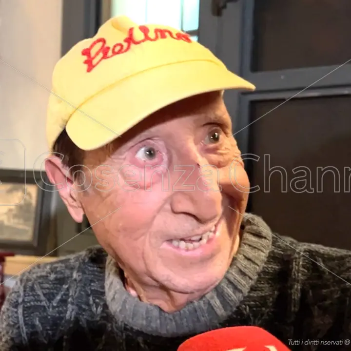 Pierino arriva col \"fischio\" a Corigliano Rossano. La solidarietà di Alvaro Vitali