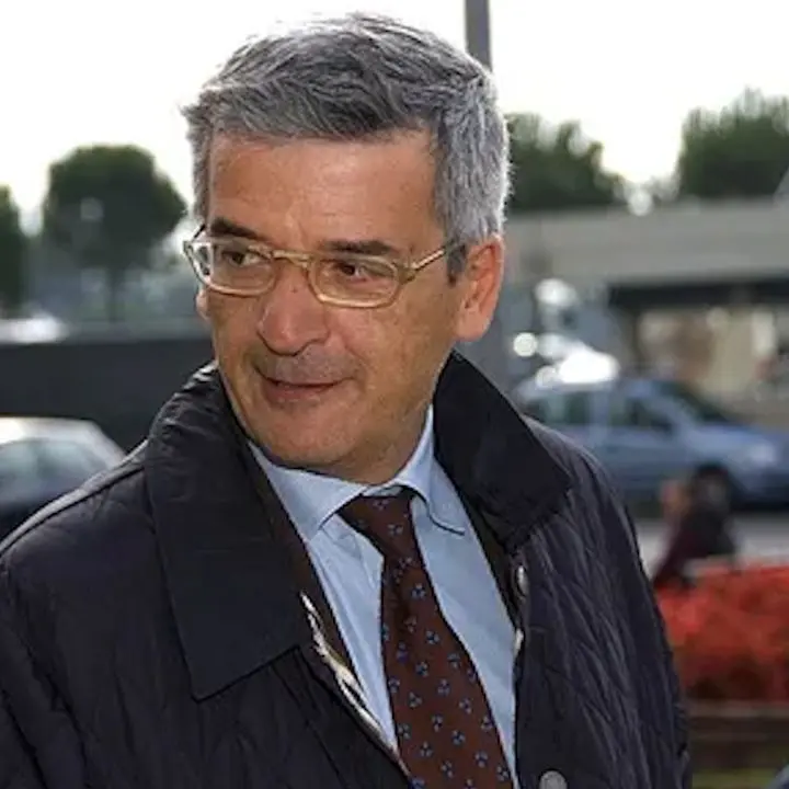 Guai per il commissario De Salazar: è indagato dalla Procura di Roma