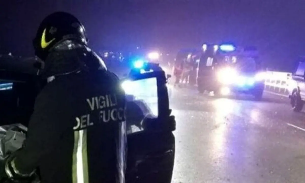 Villapiana, sei feriti in un incidente. Traffico bloccato sulla SS 106
