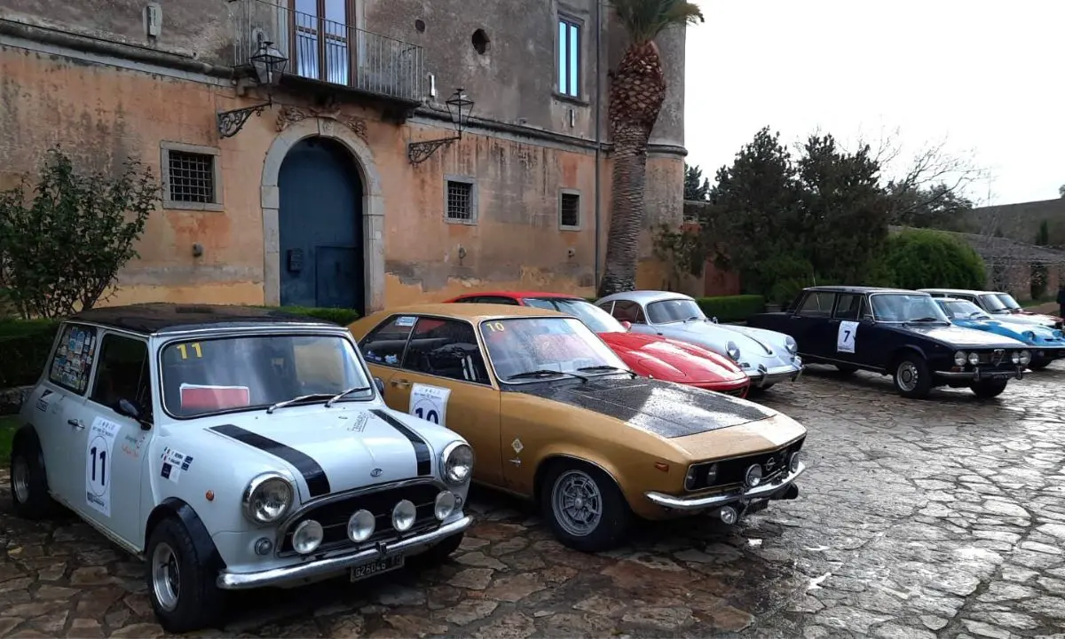 Pollino sport e vino, auto storiche sulle strade del Magliocco