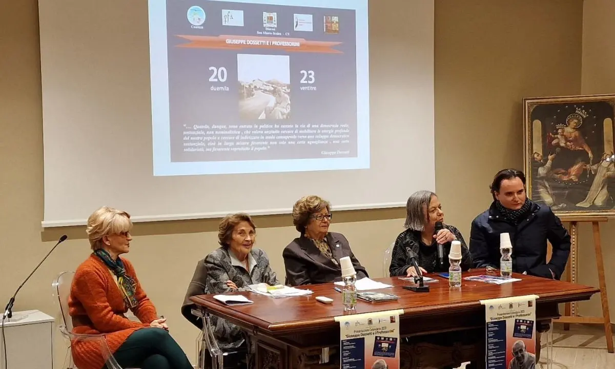 Cosenza, presentato il calendario su Giuseppe Dossetti