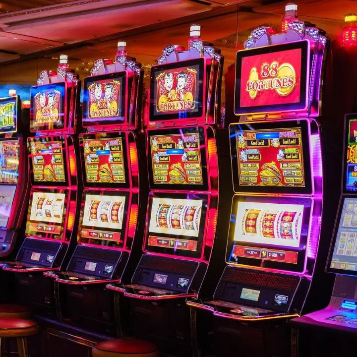 Sale giochi e scommesse, controlli a tappeto a Cosenza e in provincia