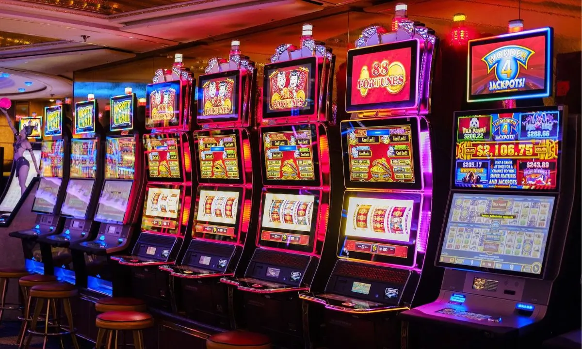 Sale giochi e scommesse, controlli a tappeto a Cosenza e in provincia