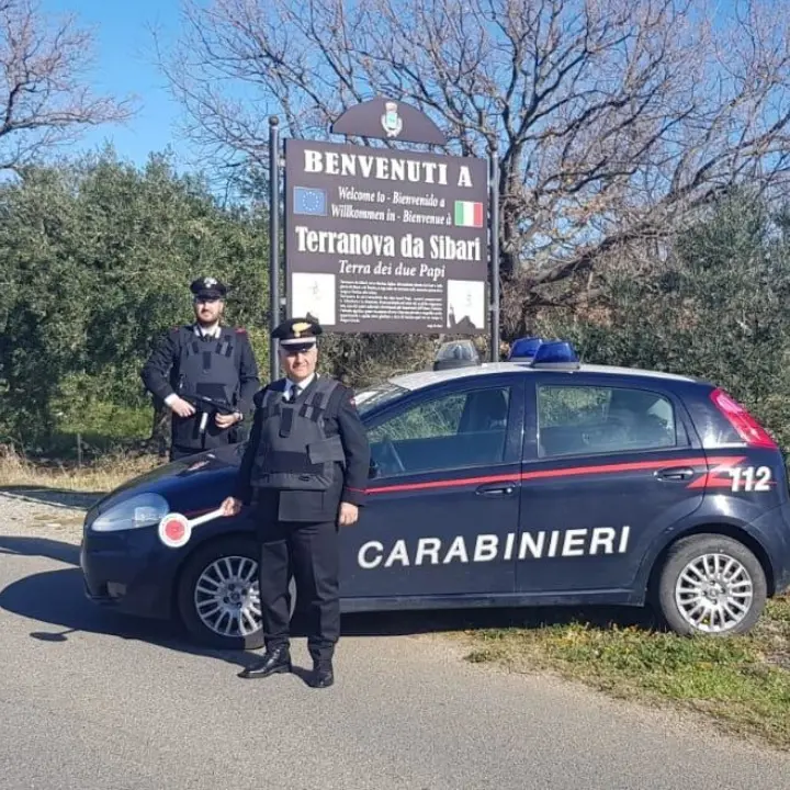 Violenza sessuale su due minori: arrestato un collaboratore scolastico a Terranova da Sibari