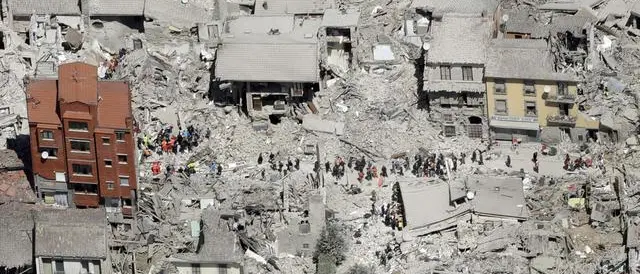 L'APOCALISSE | Centro Sociale Rialzo, Piazza Piccola e Prendocasa a sostegno dei terremotati