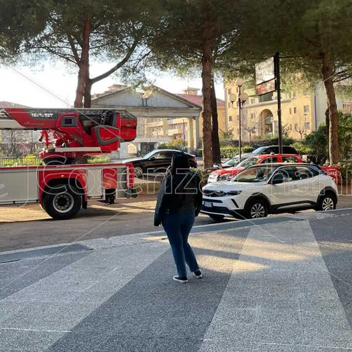Rende, universitaria chiama i soccorsi ma scompare. Ritrovata dai Vigili del Fuoco