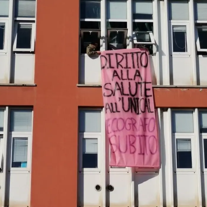«Le promesse non bastano più. La pazienza è finita. Ecografo subito»