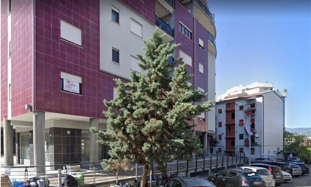 Cosenza, i palazzi di via Molicella si rifanno il trucco