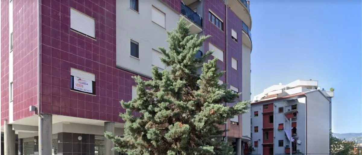 Cosenza, i palazzi di via Molicella si rifanno il trucco