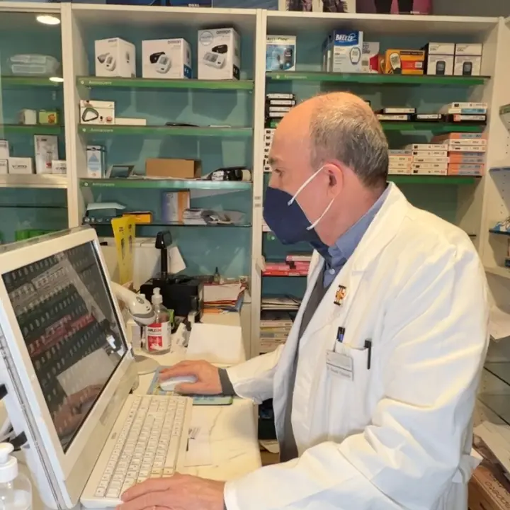 È caccia ai farmaci a Corigliano Rossano, mancano le materie prime | VIDEO
