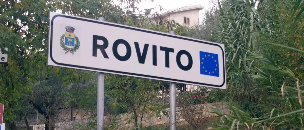 Rovito, protesta per il cambio d'orario del consiglio comunale: scoppia il caso