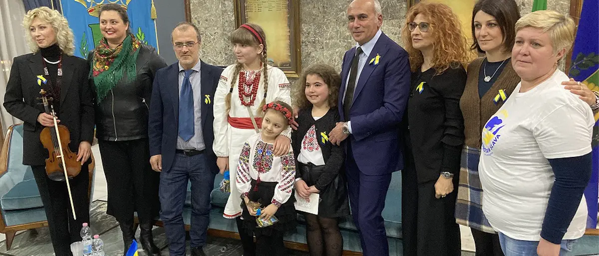 Franz Caruso ricorda in Comune l'inizio della guerra in Ucraina