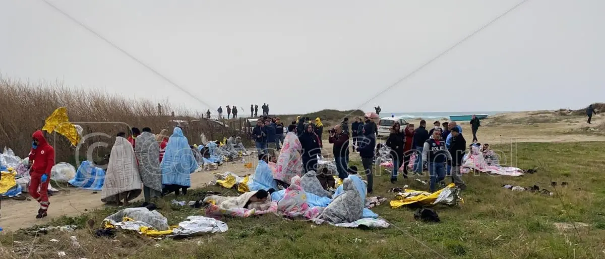 Hanno lasciato morire i migranti. Ora qualcuno paghi: le dimissioni non bastano